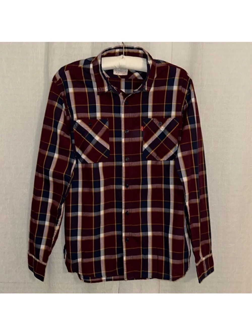 LEVI’S S Burgundy Navy Plaid Long Sleeve Casual Button Down Collared Shirt